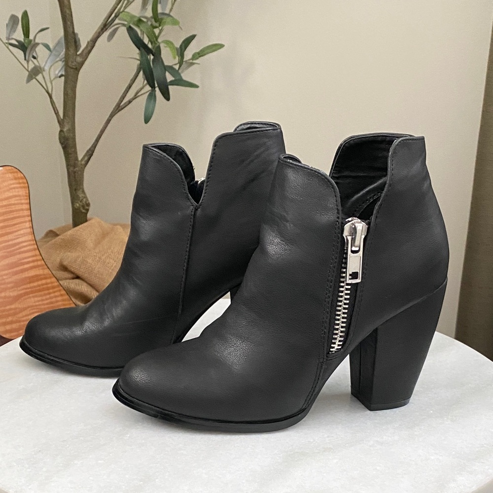 Michael Antonio Faux Black Leather Ankle Boots - Size 7 - New Never Worn